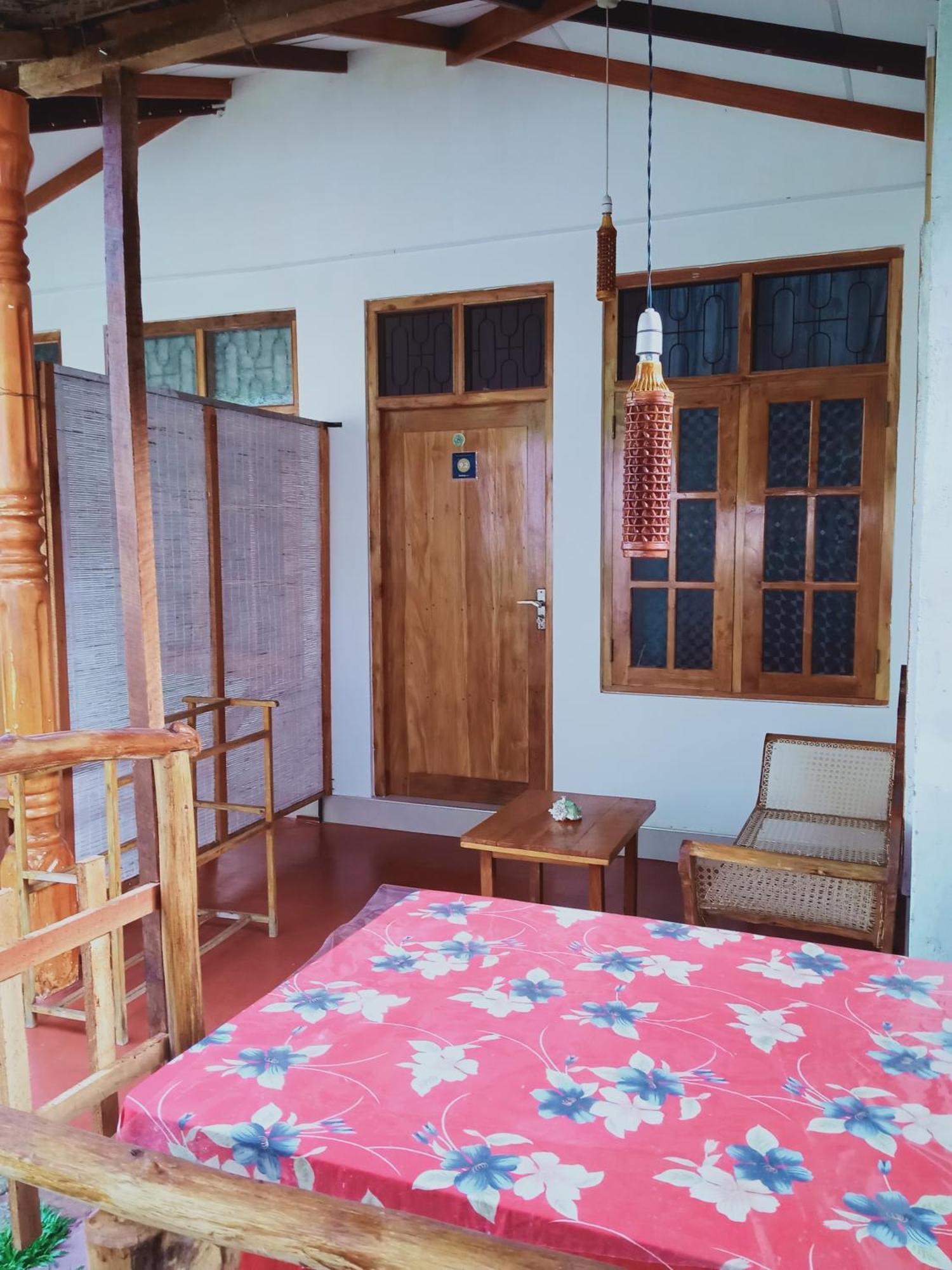 Nethmi Homestay & Restaurant Тангалле Номер фото