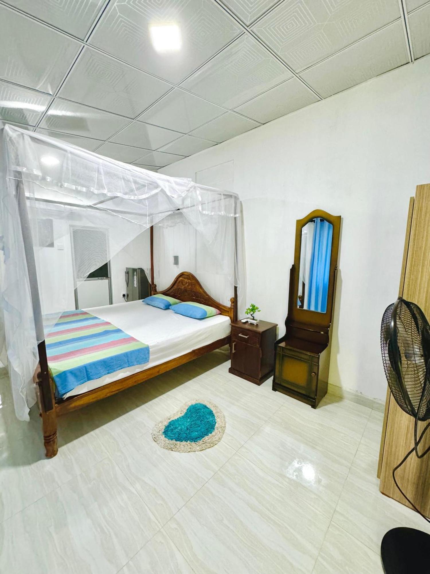 Nethmi Homestay & Restaurant Тангалле Екстер'єр фото