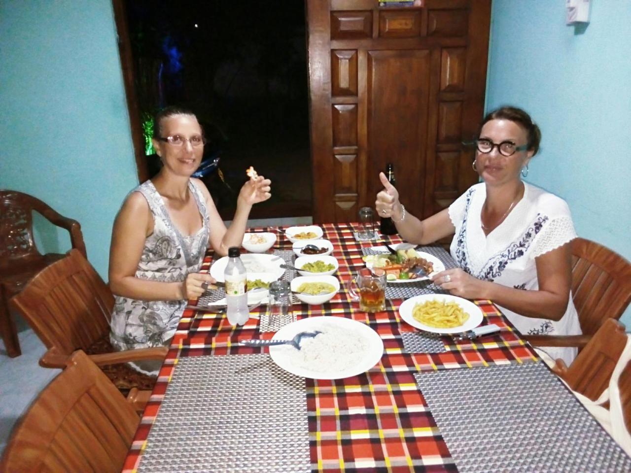 Nethmi Homestay & Restaurant Тангалле Екстер'єр фото